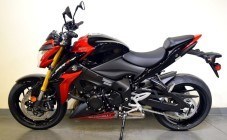 Suzuki GSX-S roja